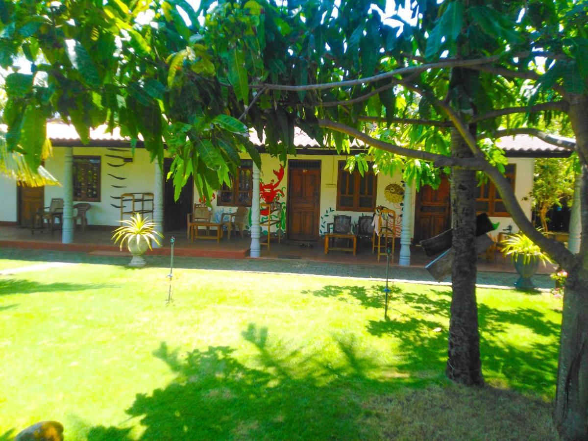 Lobster Inn Trincomalee Luaran gambar
