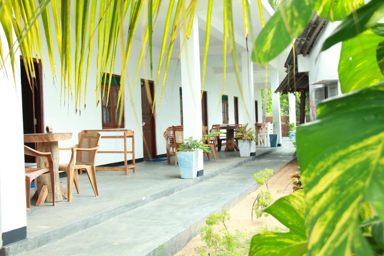 Lobster Inn Trincomalee Luaran gambar