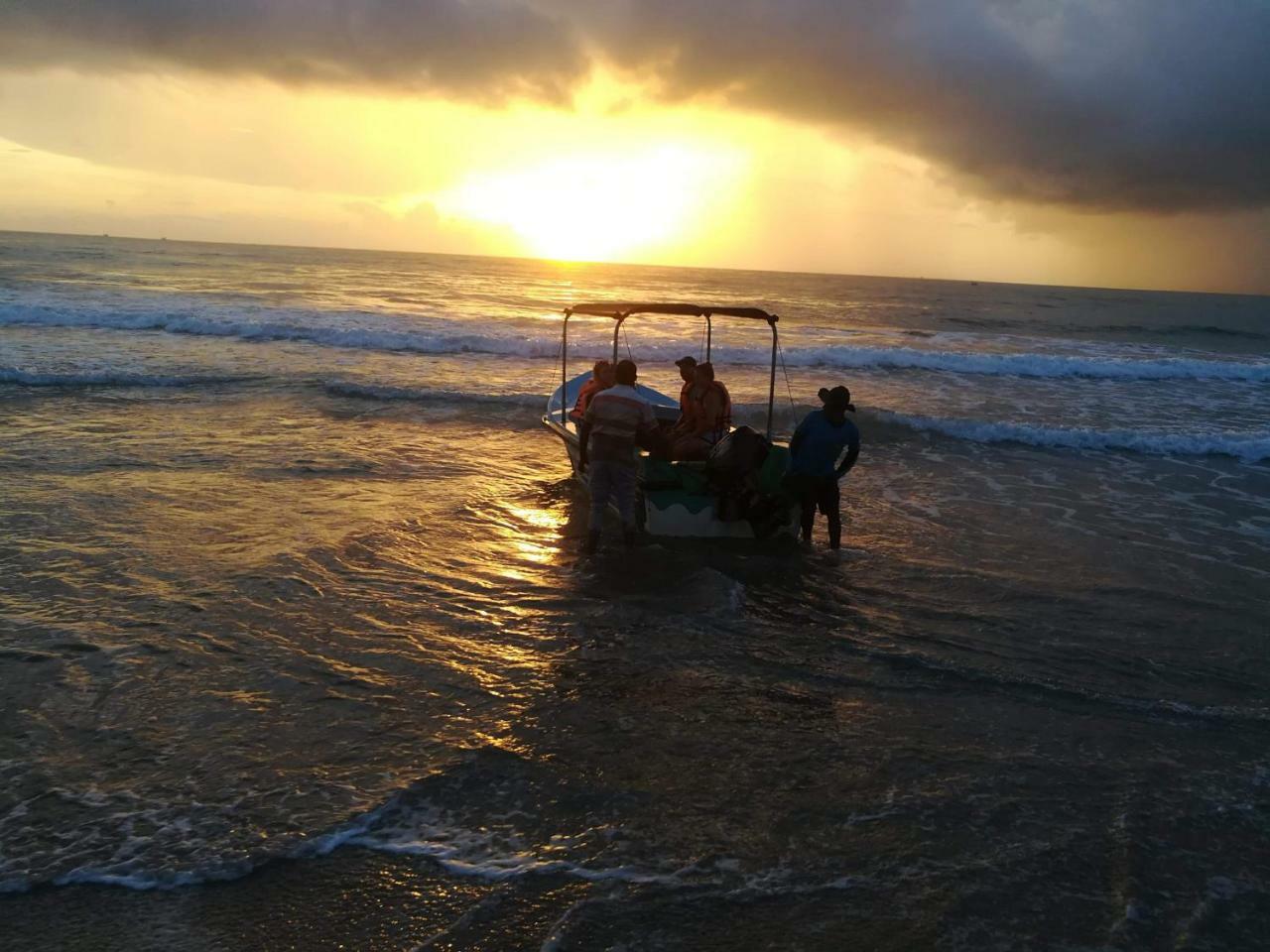 Lobster Inn Trincomalee Luaran gambar